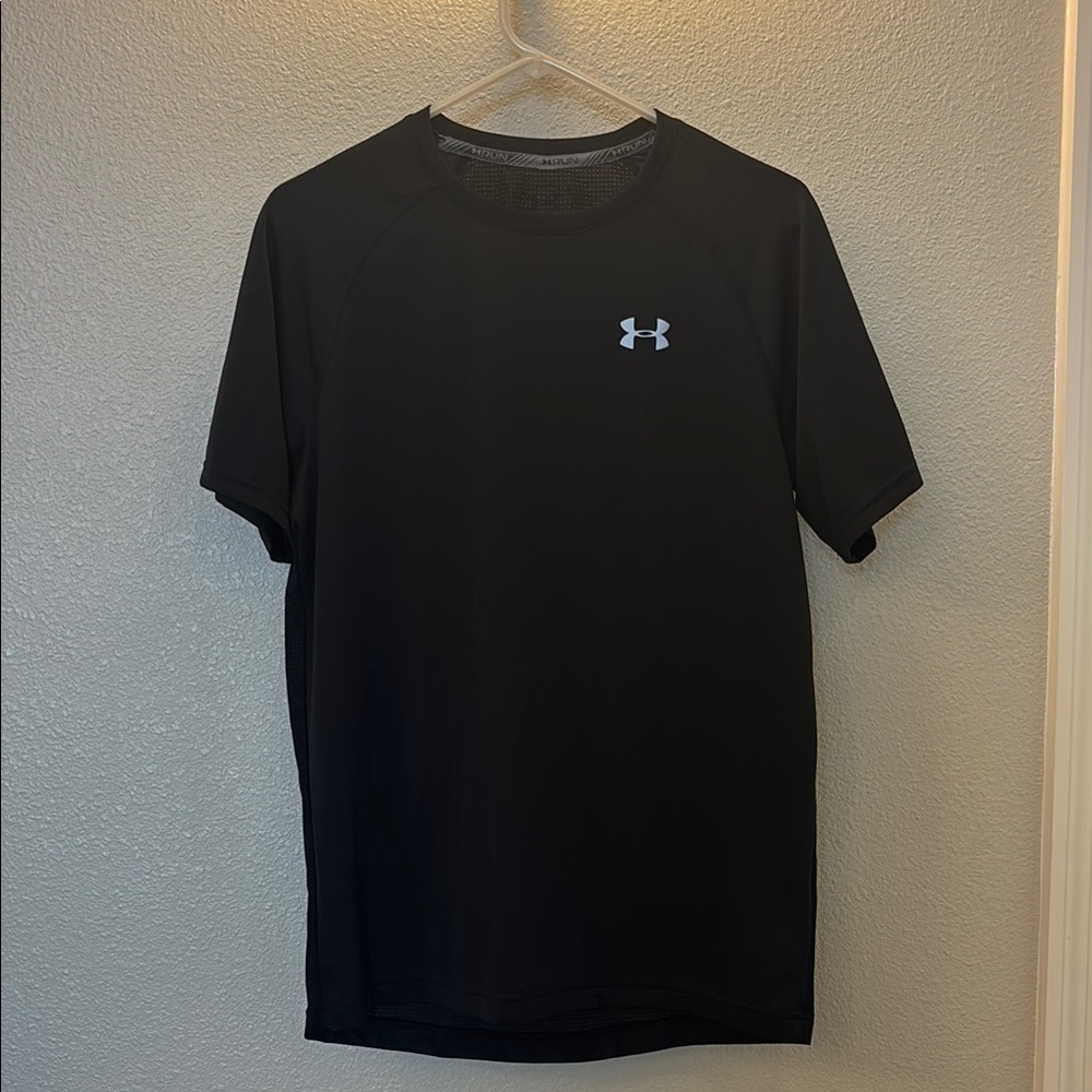 Under Armour Men's Black T-Shirt